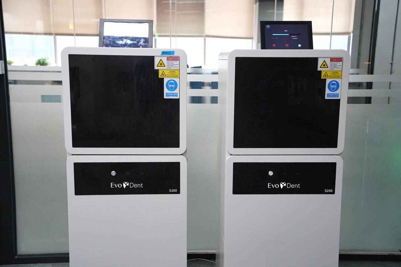 联泰科技助力岚世纪实现齿科制造智能化升级